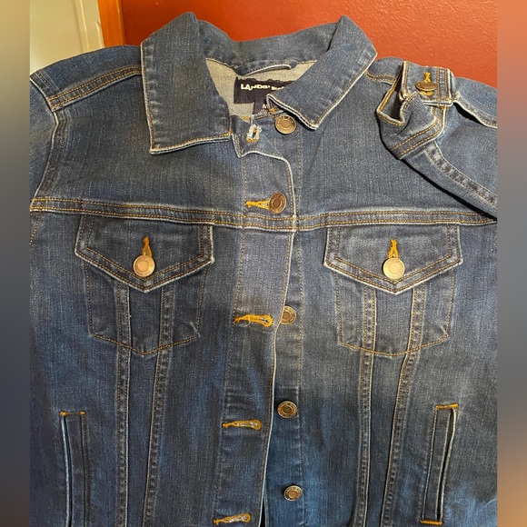 Jean jacket - Picture 2 of 6